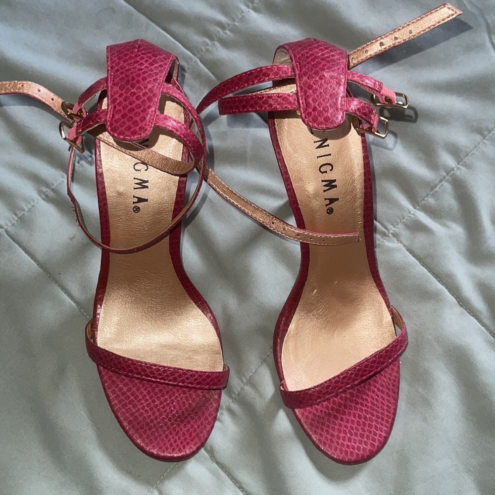 Gorgeous Double Ankle Strapped Heels - Picture 2 of 5